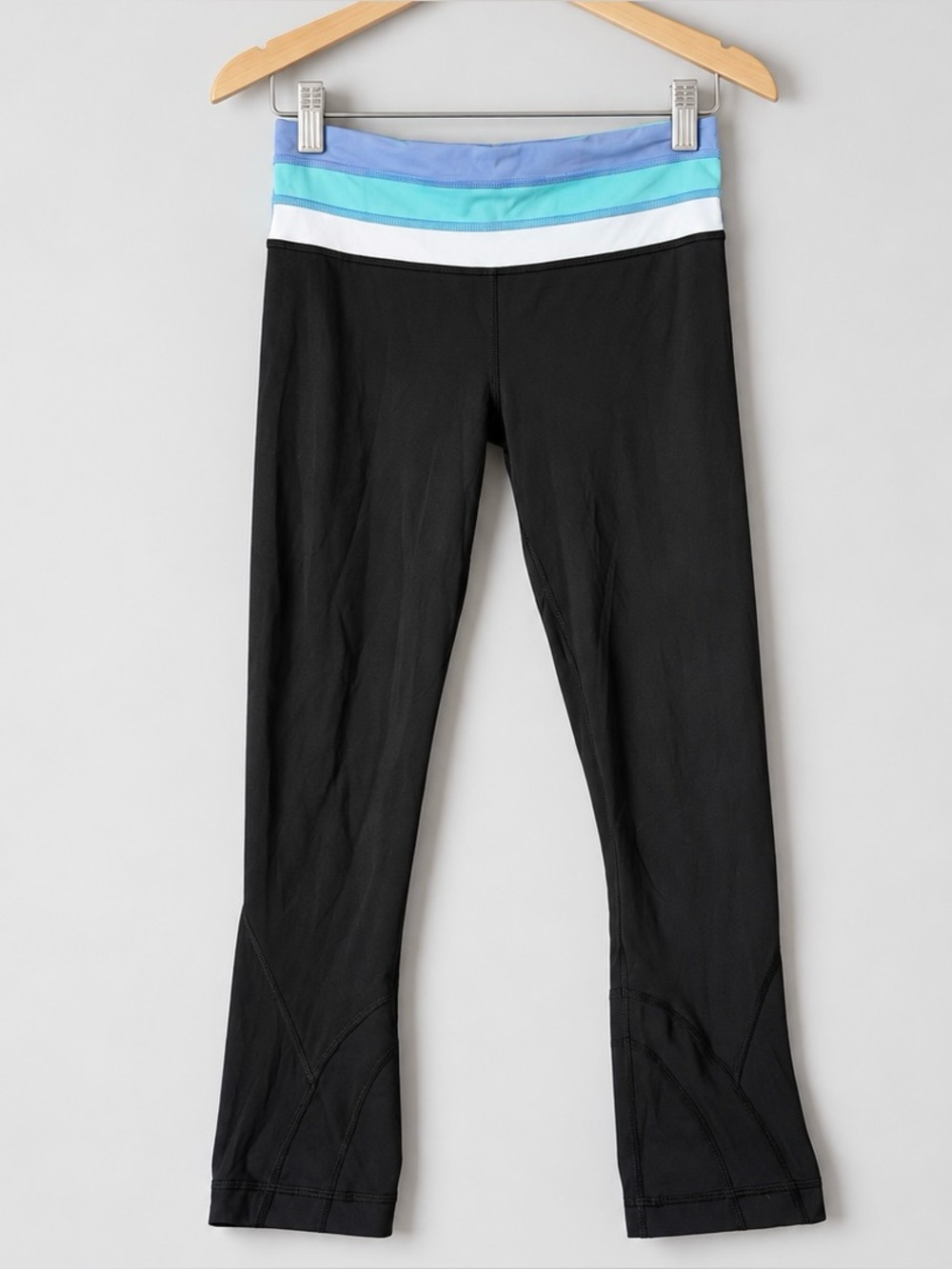 Lululemon Run Inspire Crop II Leggings Size 4 Black Blue Stripe Zip Pocket
